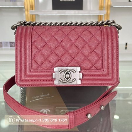 Chanel Boy Flap Quilted Diamond New Medium Red