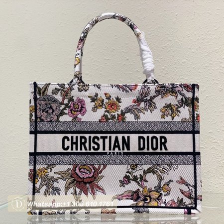 Dior Medium Dior Tote Bag Embroidered