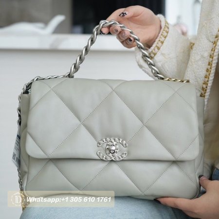 Chanel 19 Handbag AS1160