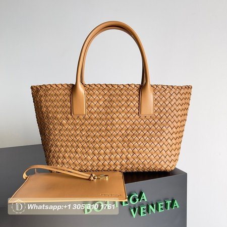 Bottega Veneta Medium Cabat