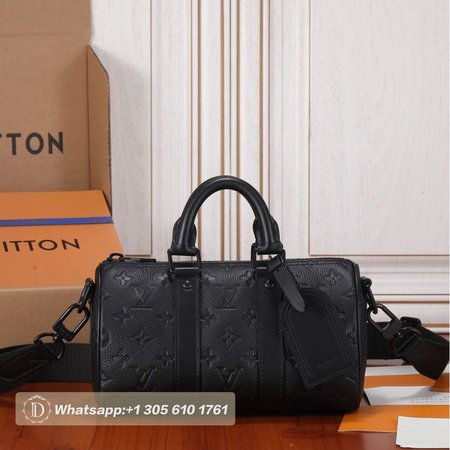 Keepall Bandouliere 25 Monogram Embossed Black