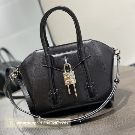 Givenchy Antigona BB50J0B00D-001