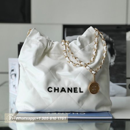 Chanel 22s